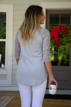 Load image into Gallery viewer, ROUND LACEY- ASH BLUE