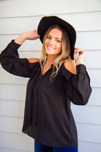 Load image into Gallery viewer, DON’T BE COLD BLOUSE