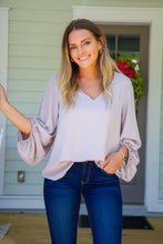 Load image into Gallery viewer, SAMMY BALLOON SLEEVE - SILVER LAVENDER