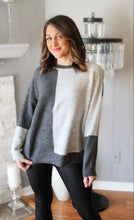 Load image into Gallery viewer, COLOR BLOCKED PULLOVER