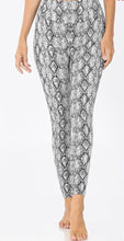 Load image into Gallery viewer, MONTY SOFT SNAKESKIN LEGGINGS