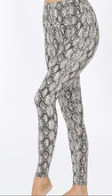 Load image into Gallery viewer, MONTY SOFT SNAKESKIN LEGGINGS