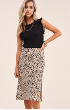 Load image into Gallery viewer, LAYLA LEOPARD MIDI SKIRT